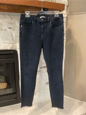 Good American - Good Legs NWOT 8/29 High Rise Jeans - Dark Wash